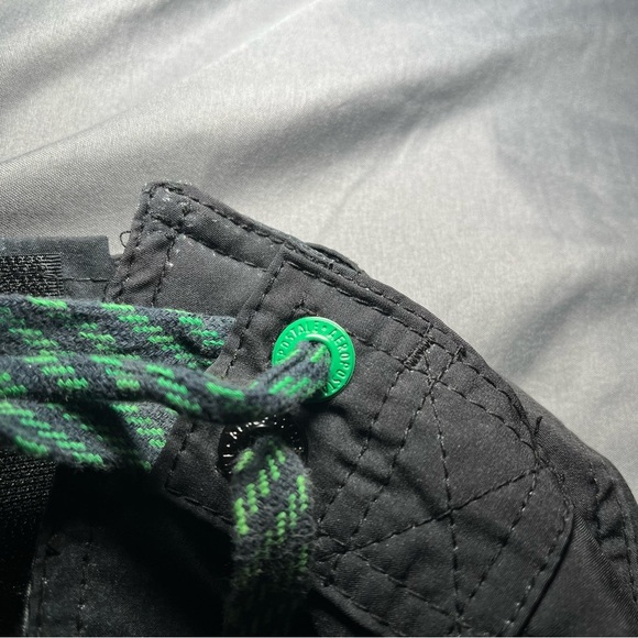 Aeropostale Men's Black and Green Swim Shorts size 34 - Picture 9 of 11